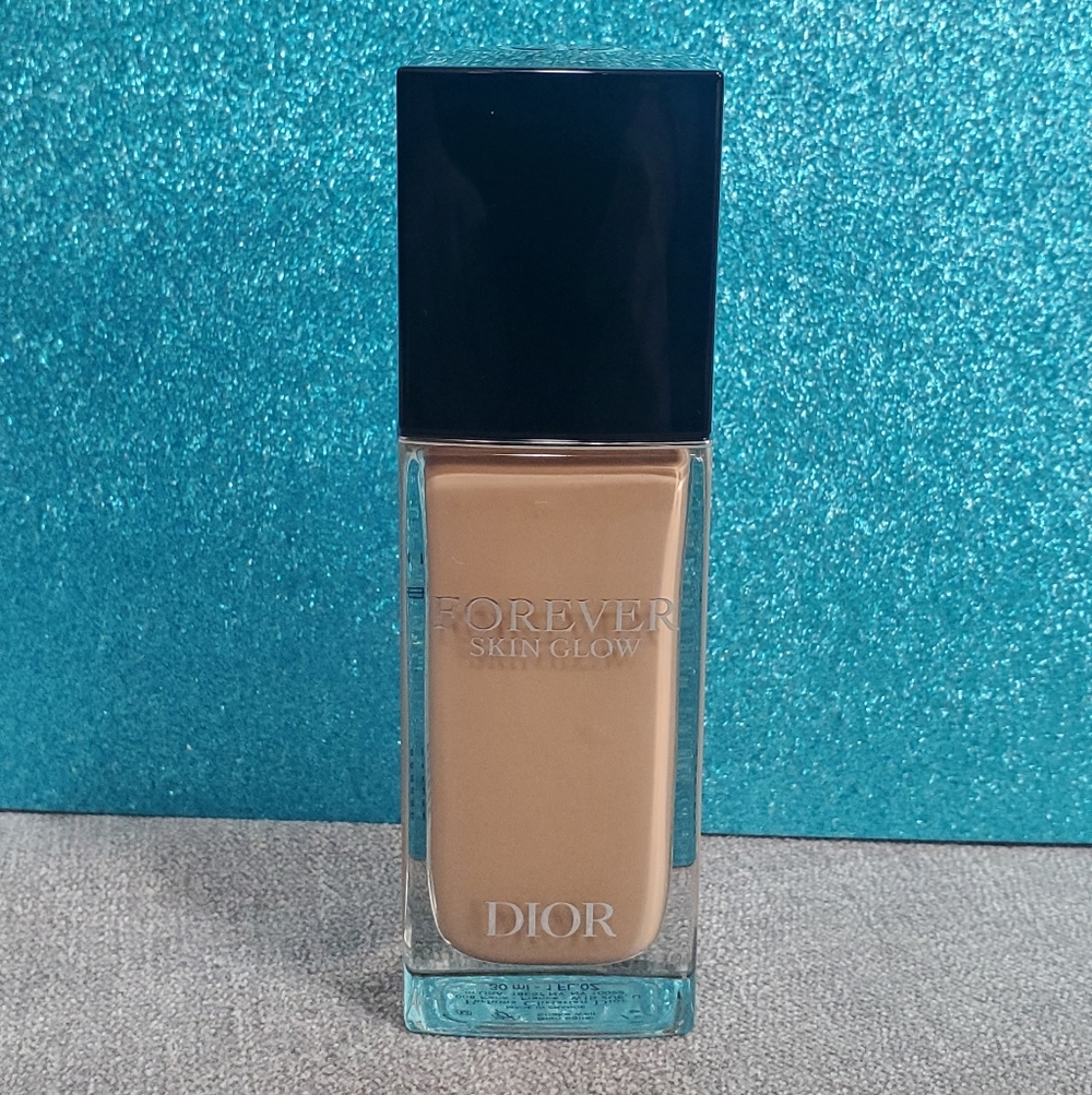 Dior Forever Skin Glow Foundation 4C